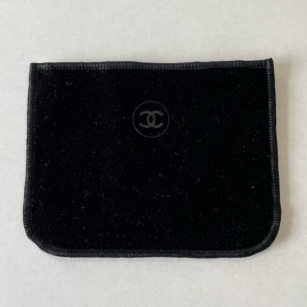 Chanel Powder Compact Makeup Velour Velvet Pouch Black 4.75 X 3.5 Inches - Picture 1 of 2